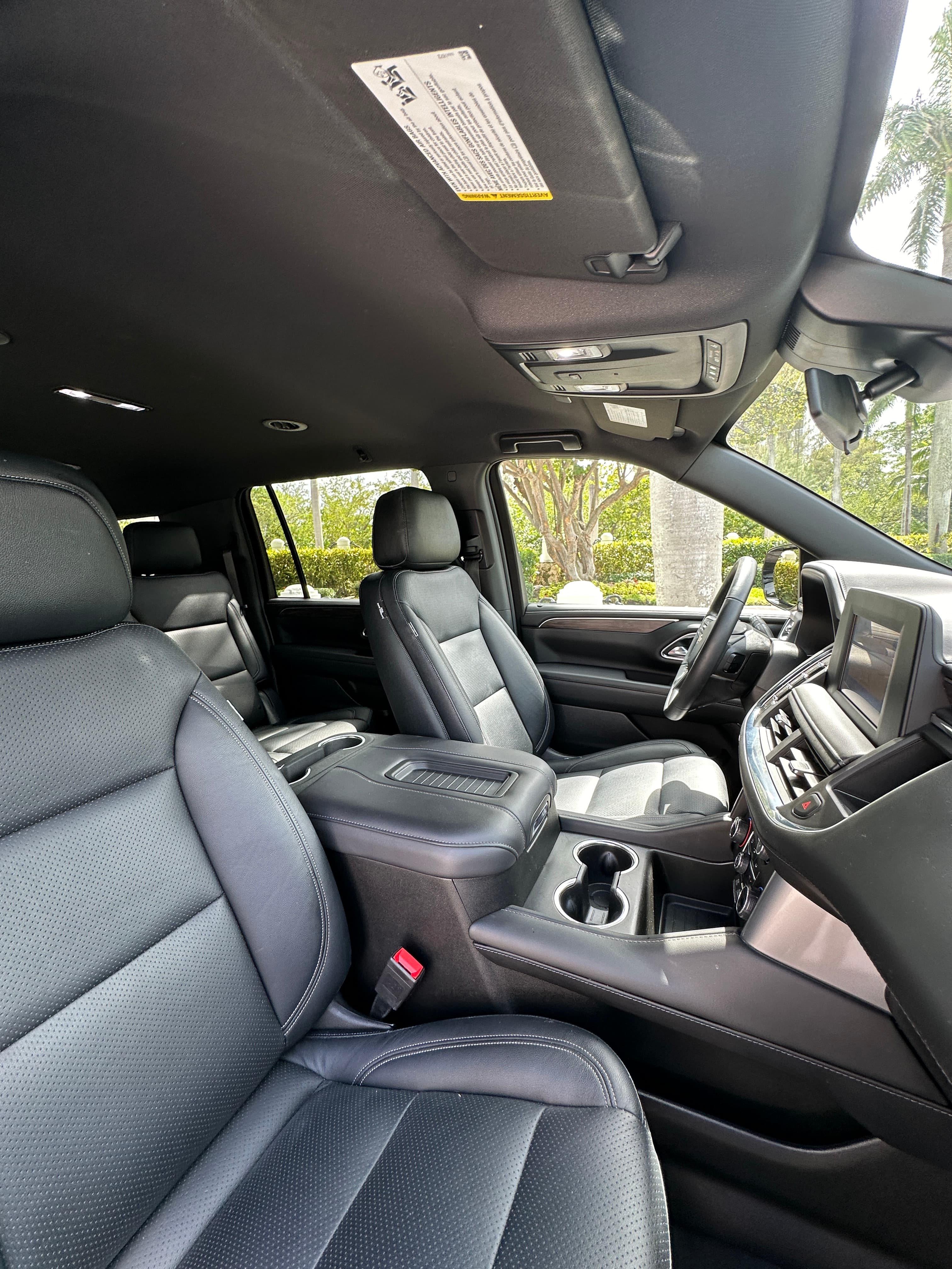 Chevrolet Suburban thumbnail 7