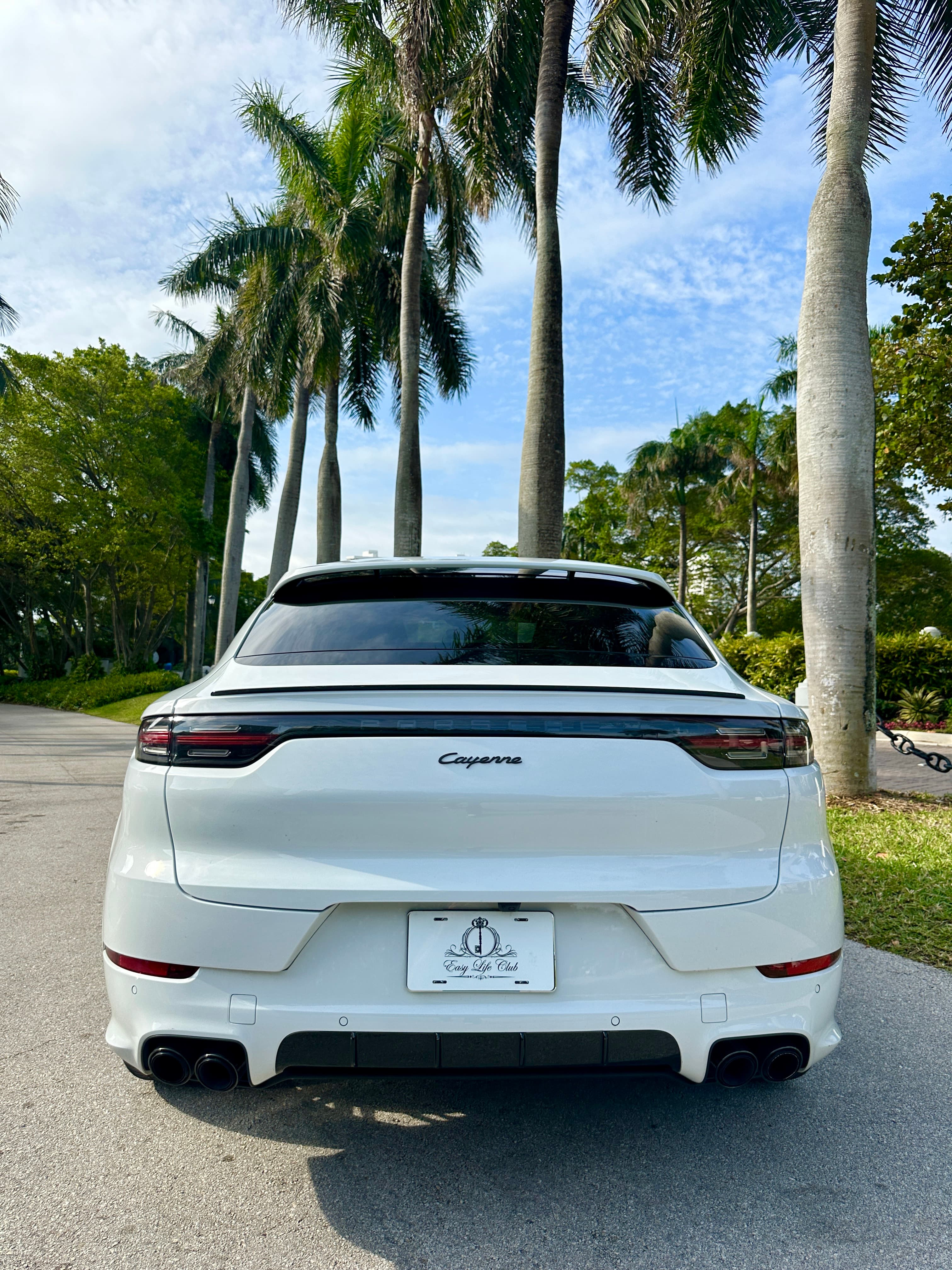 Porsche Cayenne Coupe thumbnail 2