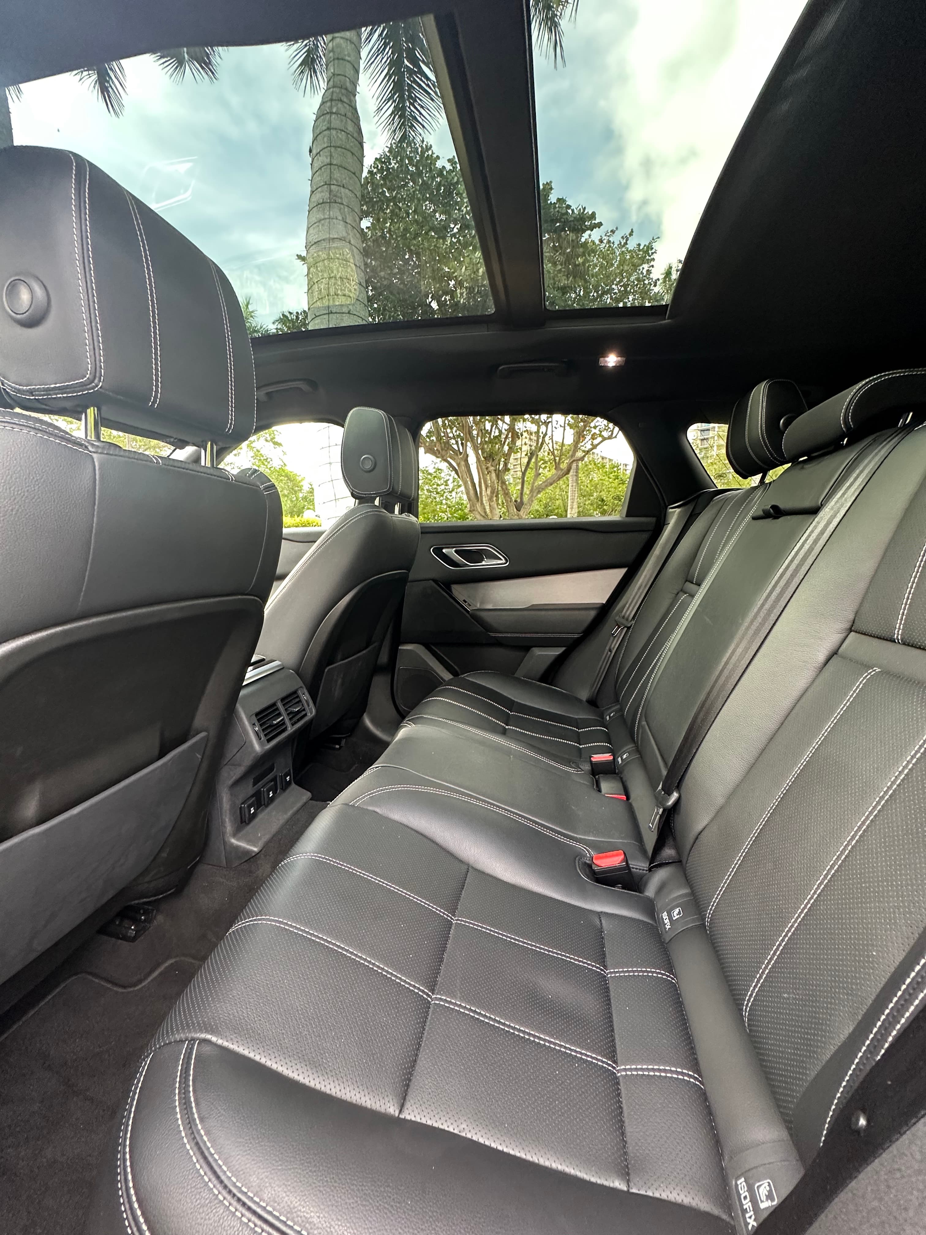 Range Rover Velar thumbnail 3