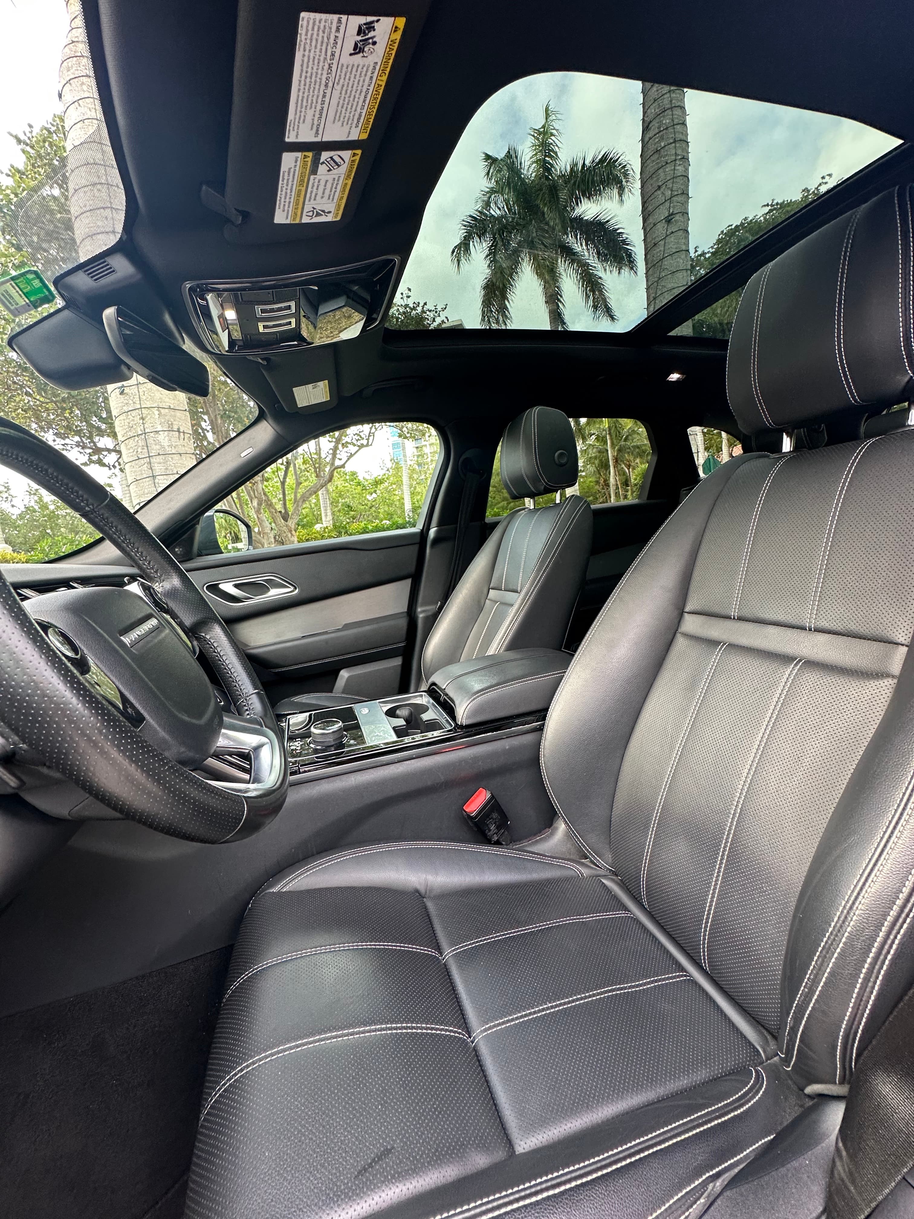 Range Rover Velar thumbnail 4